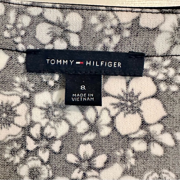 Tommy Hilfiger Black/Pink/White Floral Wrap Dress- size 8 - Picture 2 of 6
